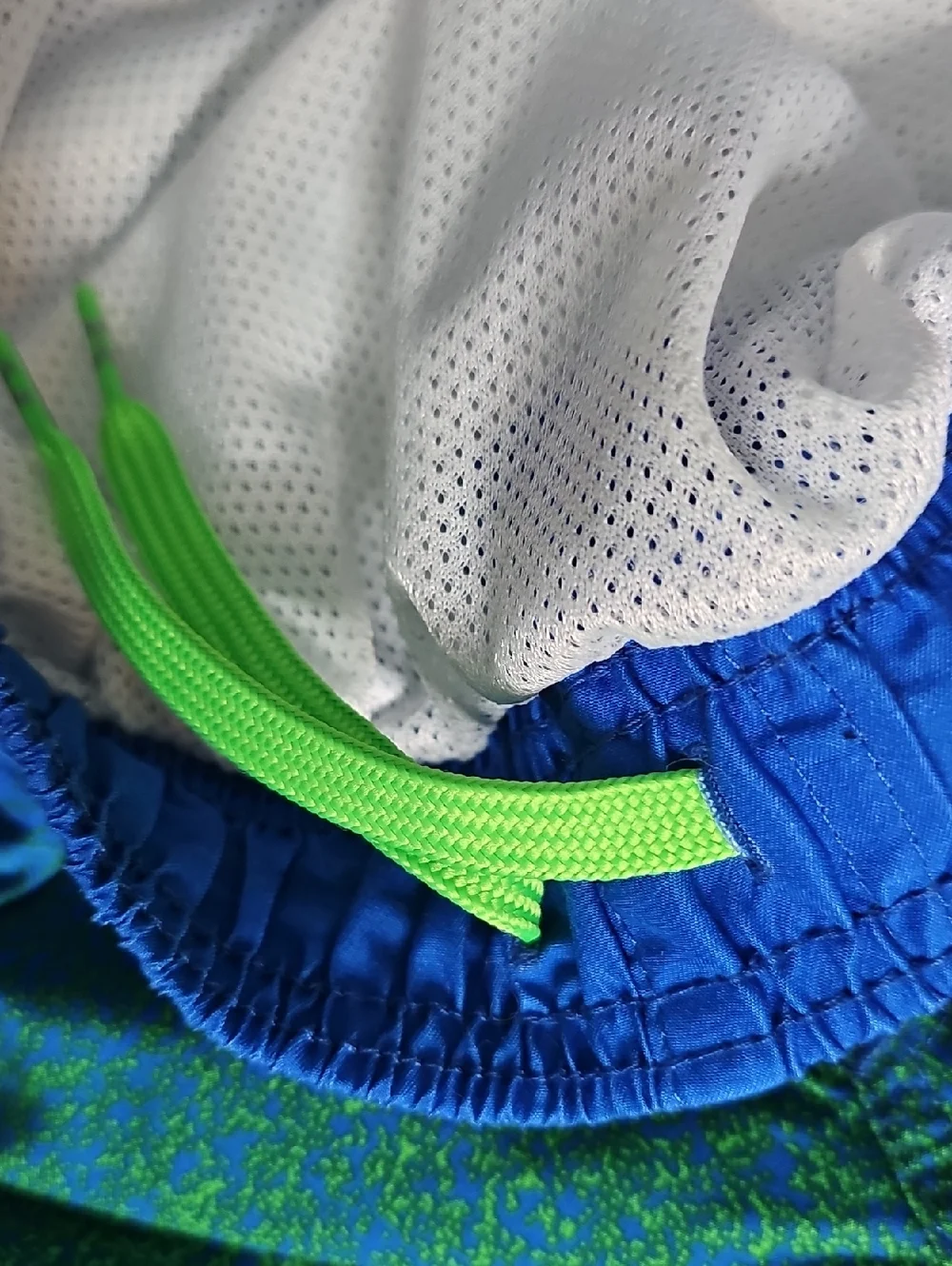 Under Armour Blue and Green Gradient Performance Shorts - Picture 3 of 3